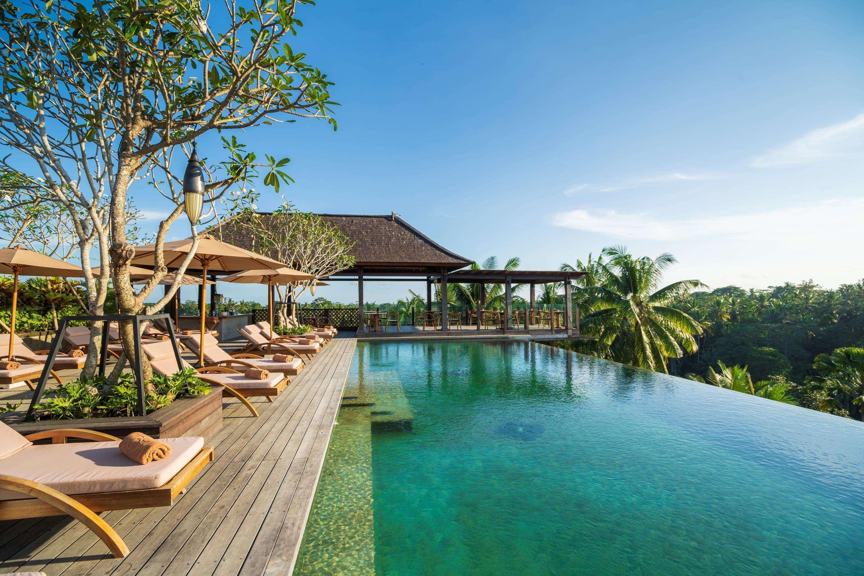 Adiwana Bisma Hotell Ubud Exteriör bild The resort's infinity pool