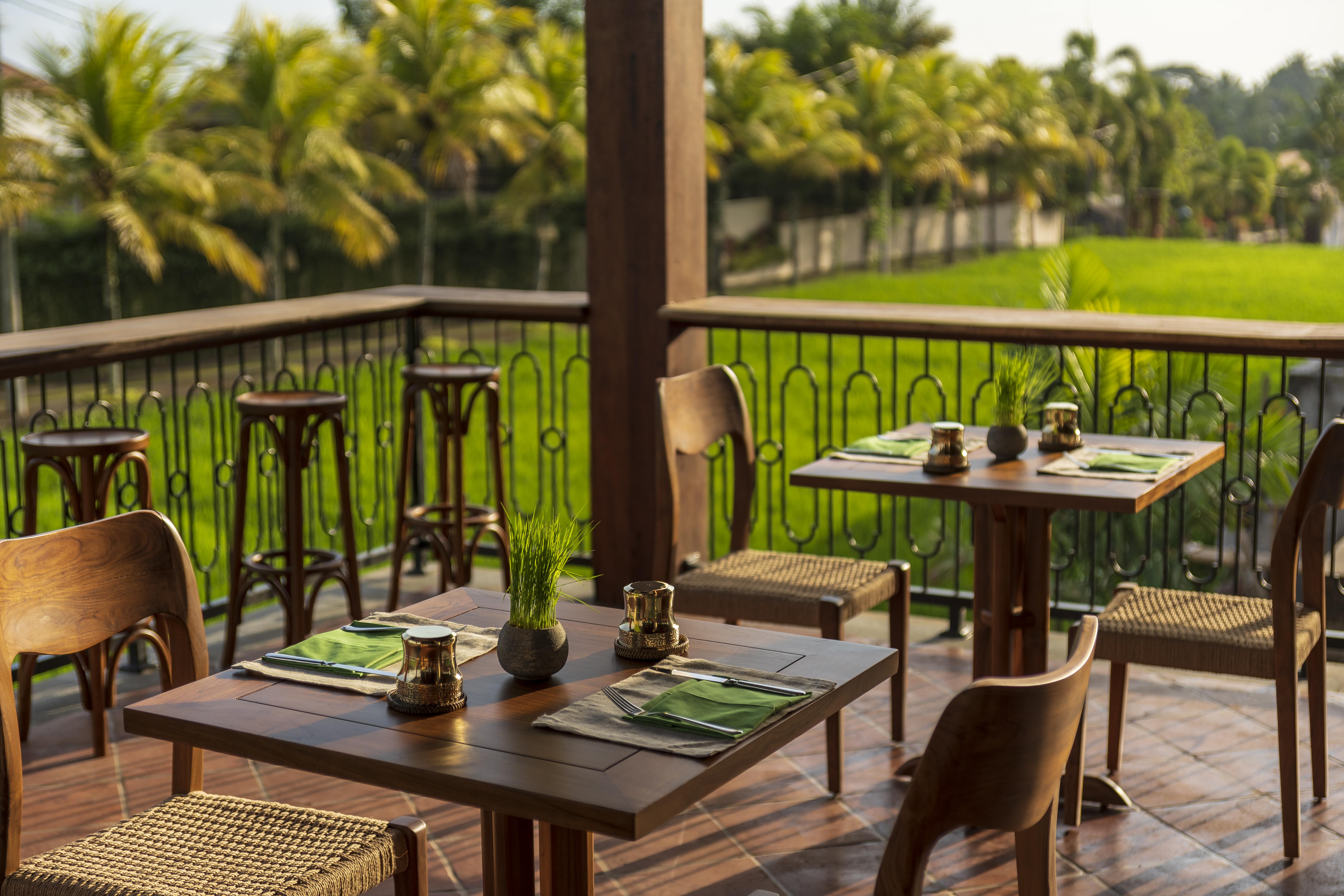 Adiwana Bisma Hotell Ubud Exteriör bild The Deck