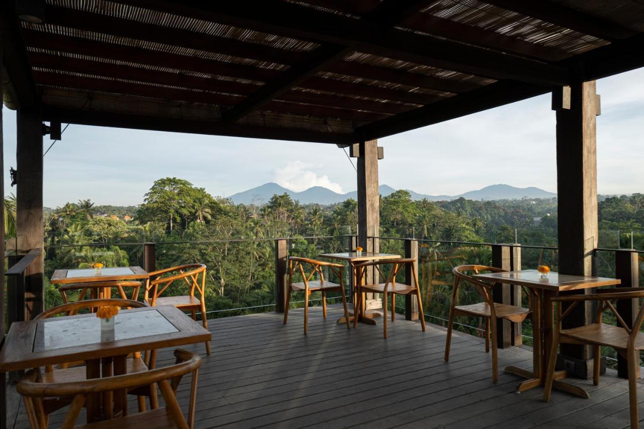 Adiwana Bisma Hotell Ubud Exteriör bild View of Mount Apo from the restaurant