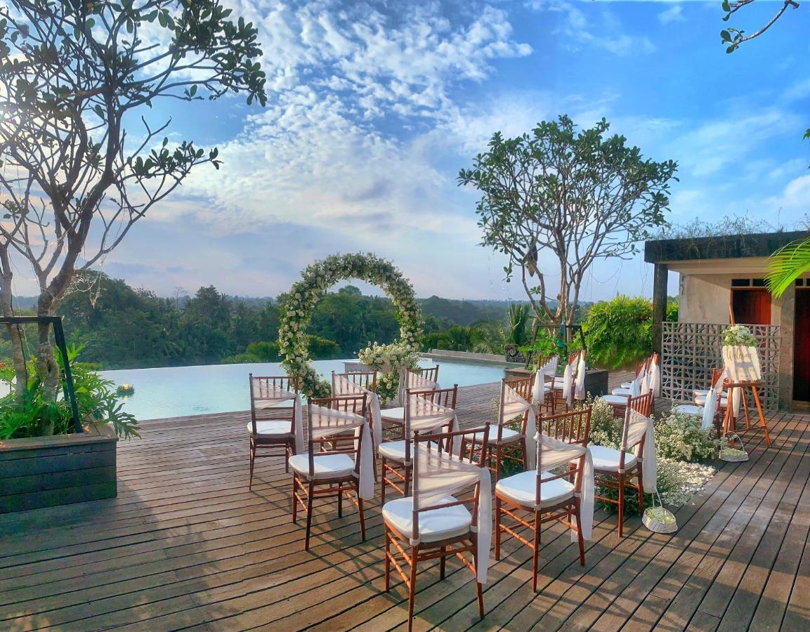 Adiwana Bisma Hotell Ubud Exteriör bild The Lake at The Forest City